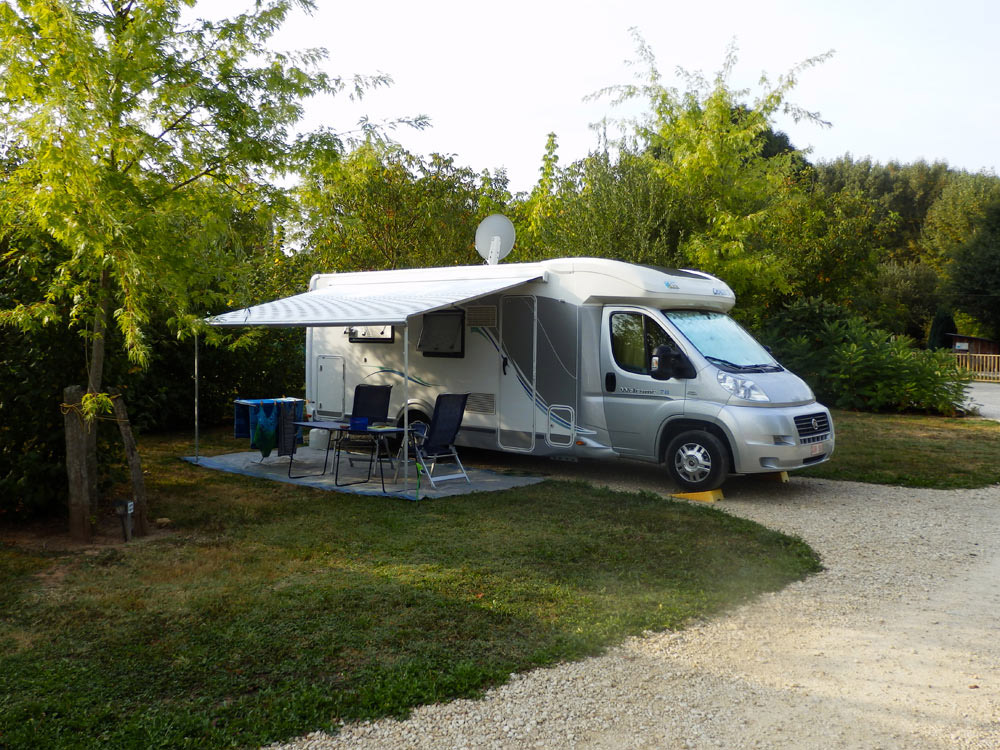 Emplacement Camping-car - La Ferme de Perdigat - Main photo
