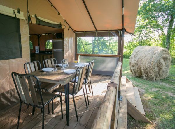 Camping la ferme de Perdigat Dordogne-Périgord noir emplacements locations de charmes au coeur de la nature